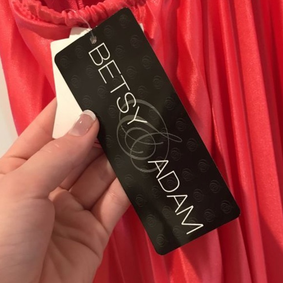 Prom dress - Picture 3 of 3